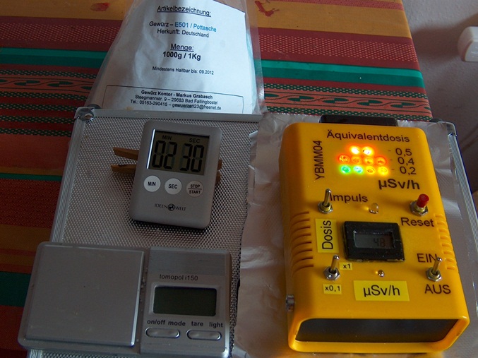 YB-Mini-Monitor Test der Empfindlichkeit mit 2,5 Gramm Pottasche